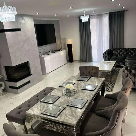 4-bed Retreat - Bbq Garden & Stunning Views *