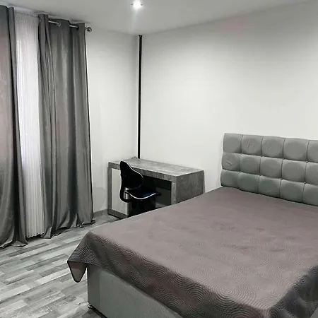 4-bed Retreat - Bbq Garden & Stunning Views